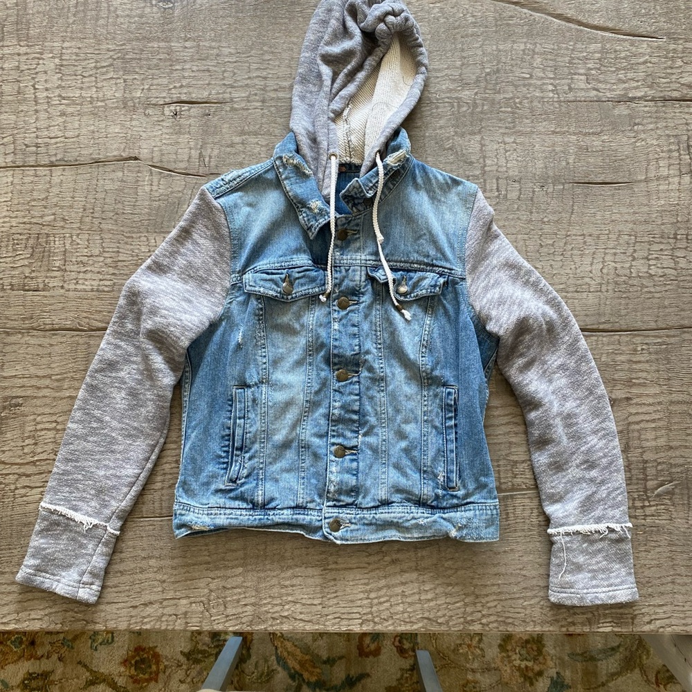 Free People Hooded Denim Jacket w/Gray Sweater Sleeves, Women’s Size Large
